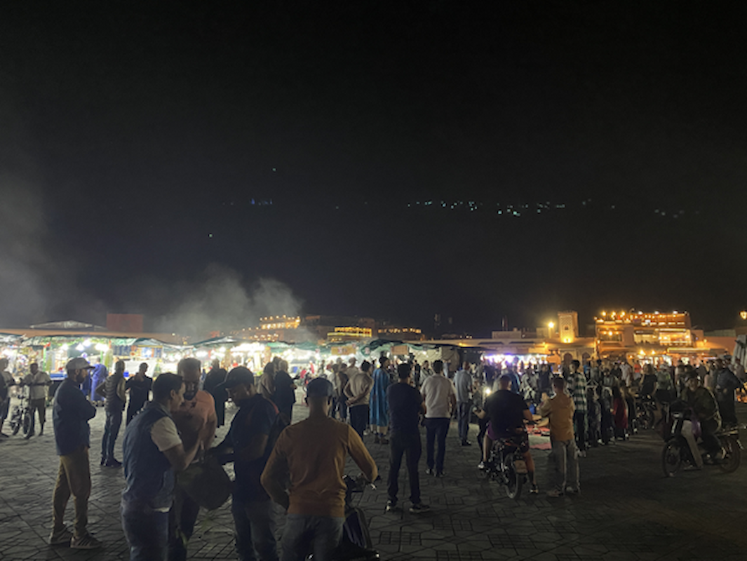 Jemaa-el-Fna-Platz bei Nacht