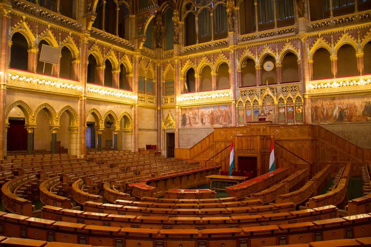 Plenarsaal des Országgyűlés (Ungarisches Parlament)